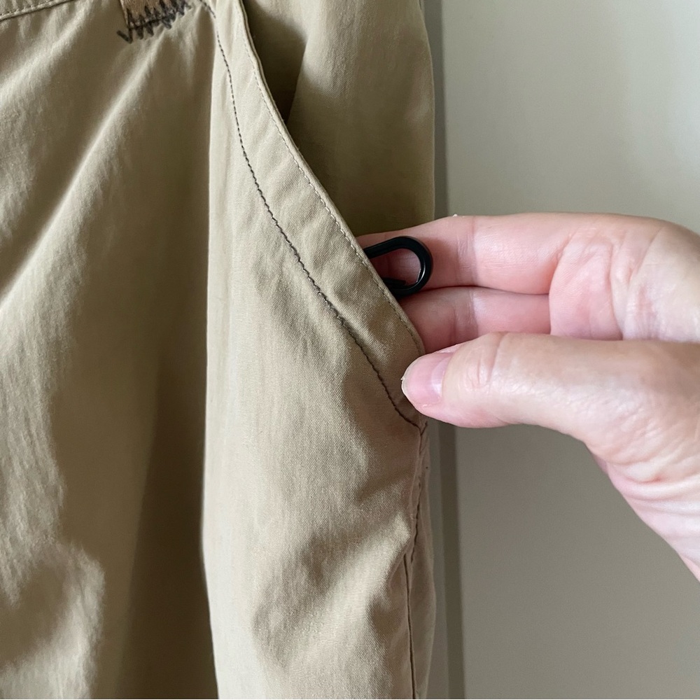 Mountain Hardwear Khaki Hiking Low Rise Shorts Size 10 - Picture 4 of 12